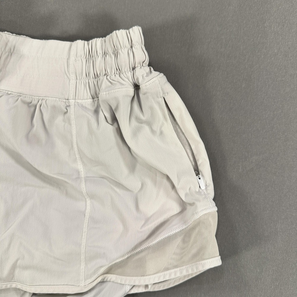 Lululemon Shorts Womens 10 White 2.5 Inseam Running Lined Zip Pocket Athletic - Picture 4 of 9